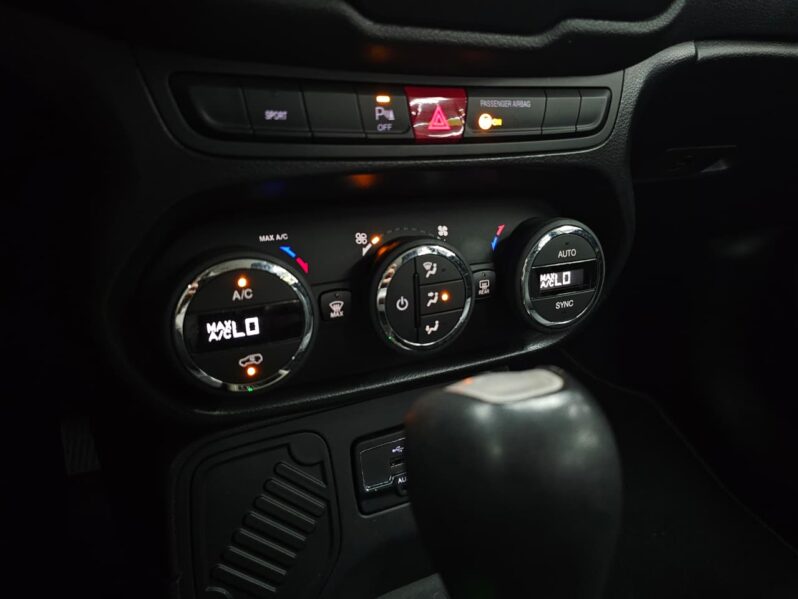 
								RENEGADE LONGITUDE 1.8 FLEX AUTOMATICO full									