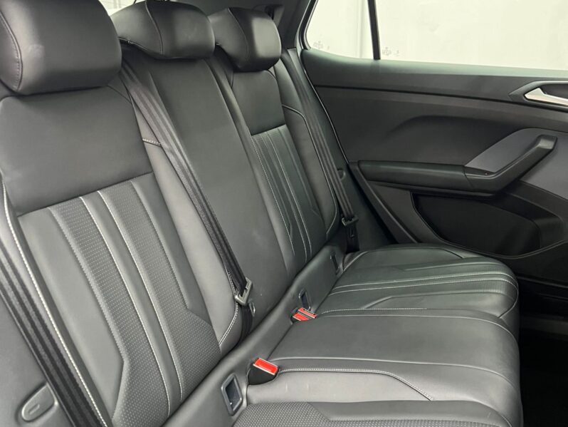 
								TCROSS COMFORTLINE 1.0 TSI FLEX 5P full									