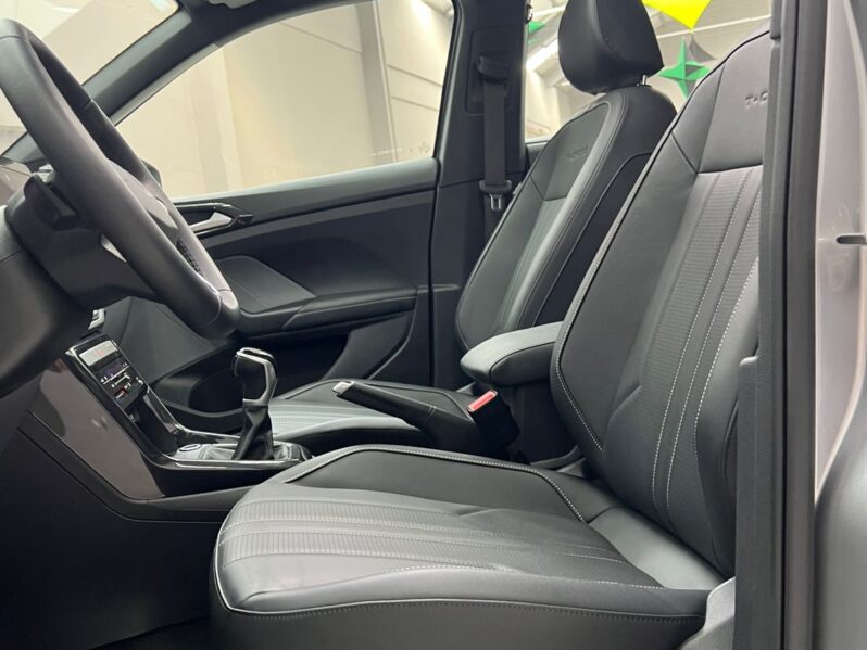 
								TCROSS COMFORTLINE 1.0 TSI FLEX 5P full									