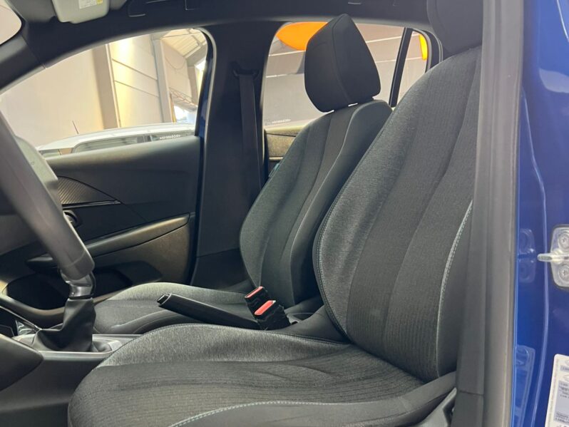 
								Peugeot 208 Style 1.0 2024 full									