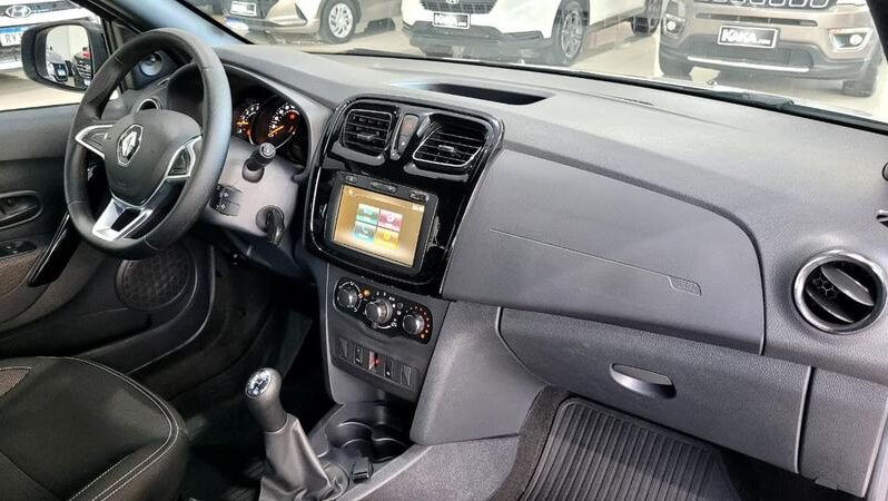 
								Renault Logan Zen 1.0 2025 full									