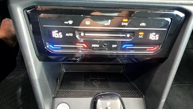 
								Volkswagen Taos Comfortline 1.4 TSI 2024 full									
