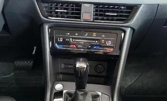 
									Volkswagen Taos Comfortline 1.4 TSI 2024 full								