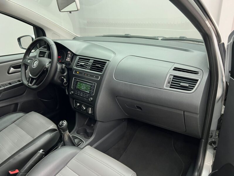 
								Volkswagen CrossFox 1.6 16v MSI (Flex) 2015 full									