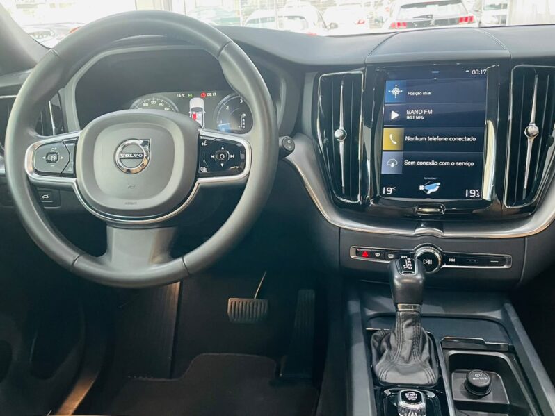 
								Volvo XC60 2.0 D5 Momentum 4WD 2019 full									