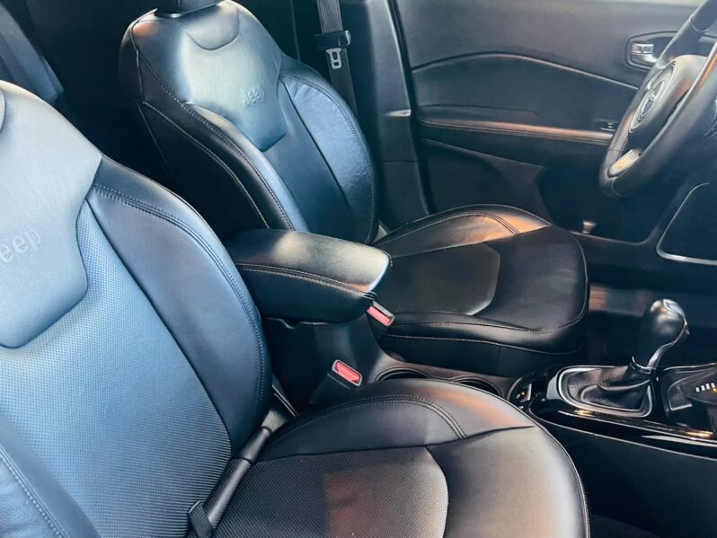 
								Jeep Compass 2.0 TDI Limited 4×4 (Aut) 2021 full									