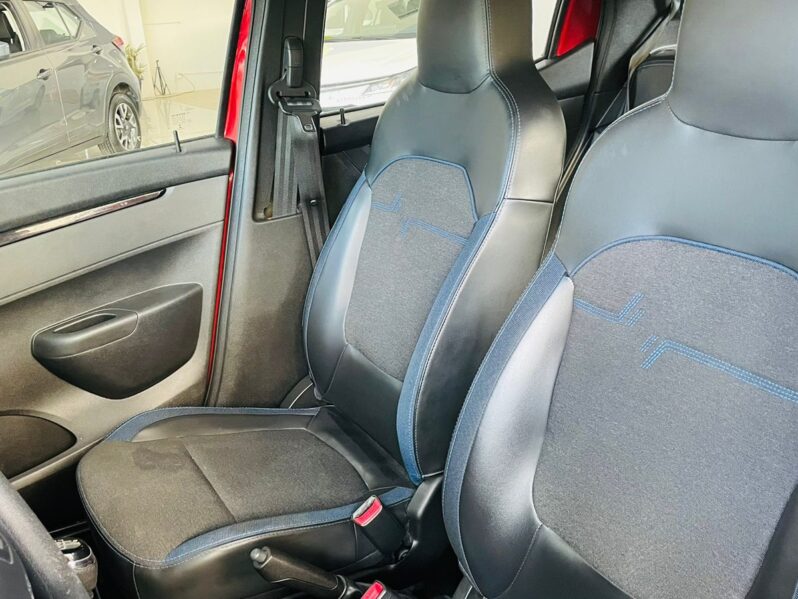 
								Renault Kwid Intense 1.0 12v SCe (Flex) 2023 full									