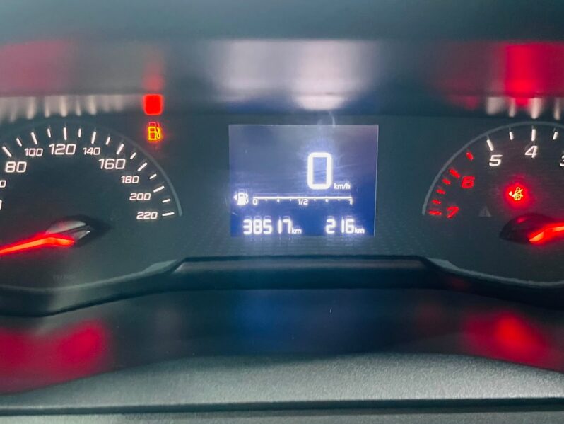 
								Peugeot 208 Like 1.0 2024 full									