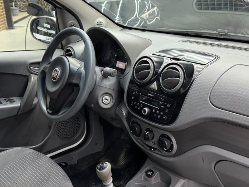 
								Fiat Palio Attractive 1.4 8V (Flex) 2014 full									