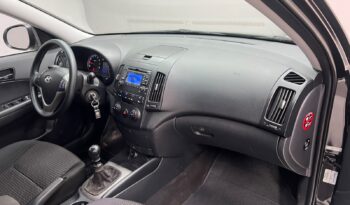 
									Hyundai i30 GLS 2.0 16V 2010 full								