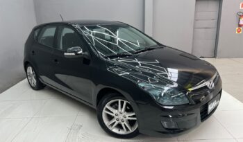 
									Hyundai i30 GLS 2.0 16V 2010 full								