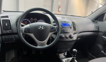 
									Hyundai i30 GLS 2.0 16V 2010 full								