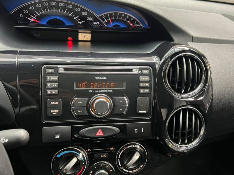 
								Toyota Etios Sedan XS 1.5 (Flex) 2014 full									