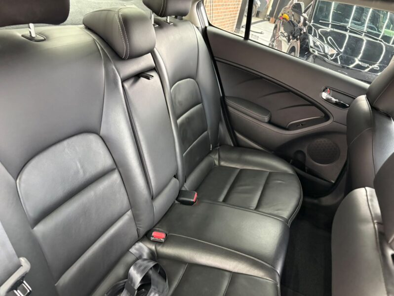 
								Kia Cerato SX 1.6 (Aut) (Flex) 2018 full									