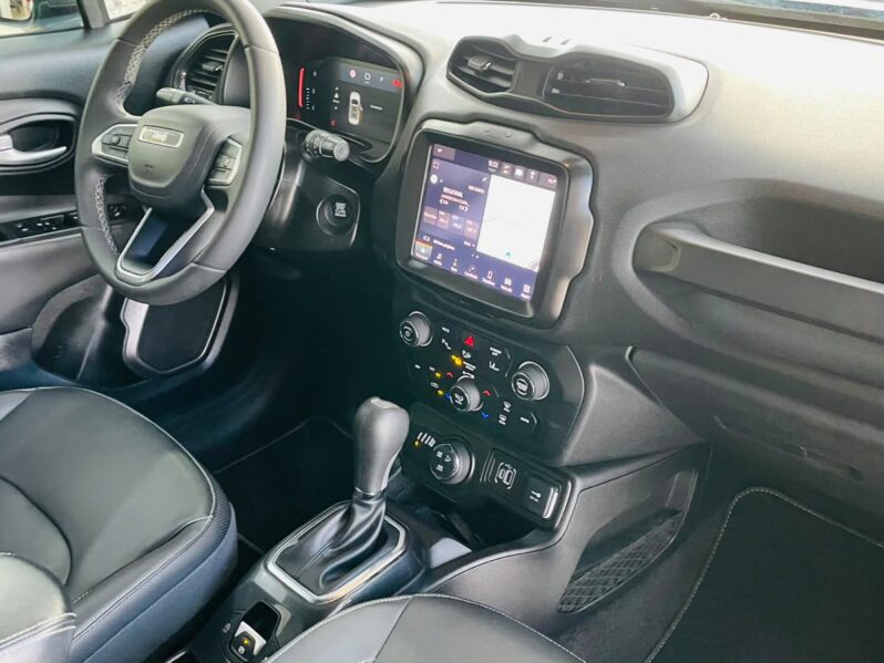 
								Jeep Renegade Série S T270 4×4 AT9 2022 full									