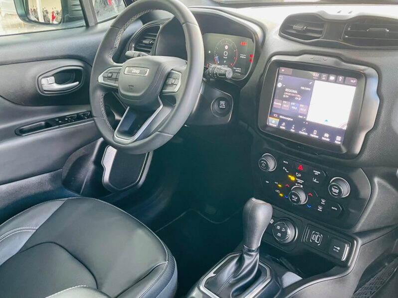 
								Jeep Renegade Série S T270 4×4 AT9 2022 full									