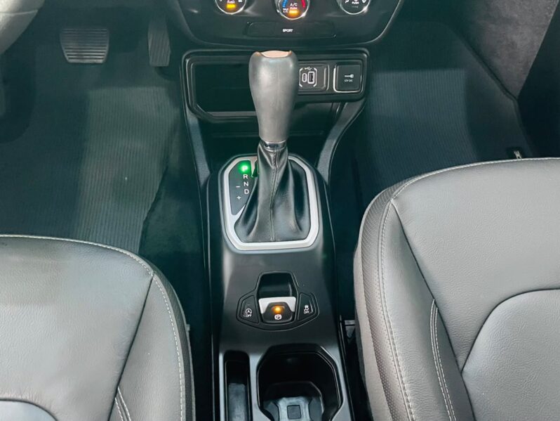 
								Jeep Renegade Sport T270 1.3 Turbo 4×2 2024 full									