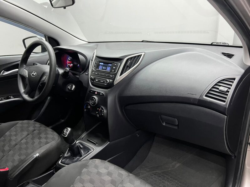
								Hyundai HB20 1.6 Comfort Plus (Flex) 2019 full									