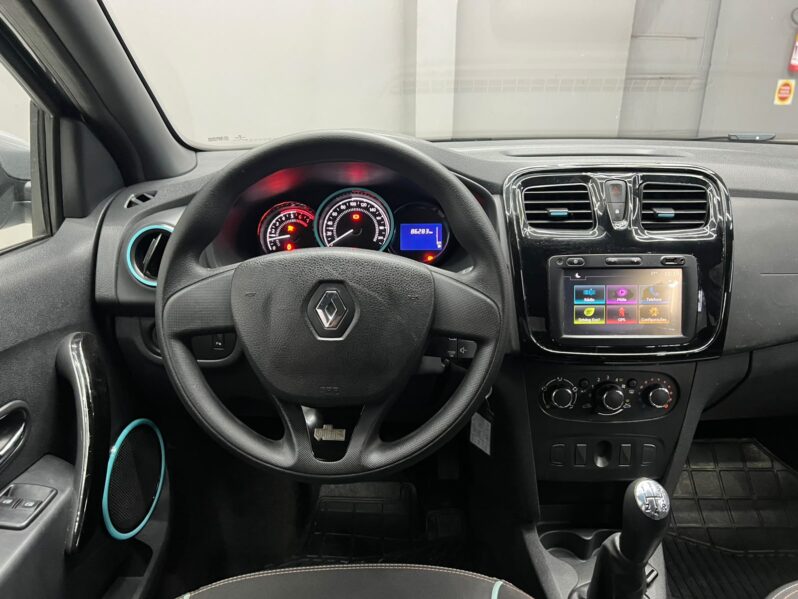 
								Renault Sandero Vibe 1.0 12V SCe (Flex) 2017 full									