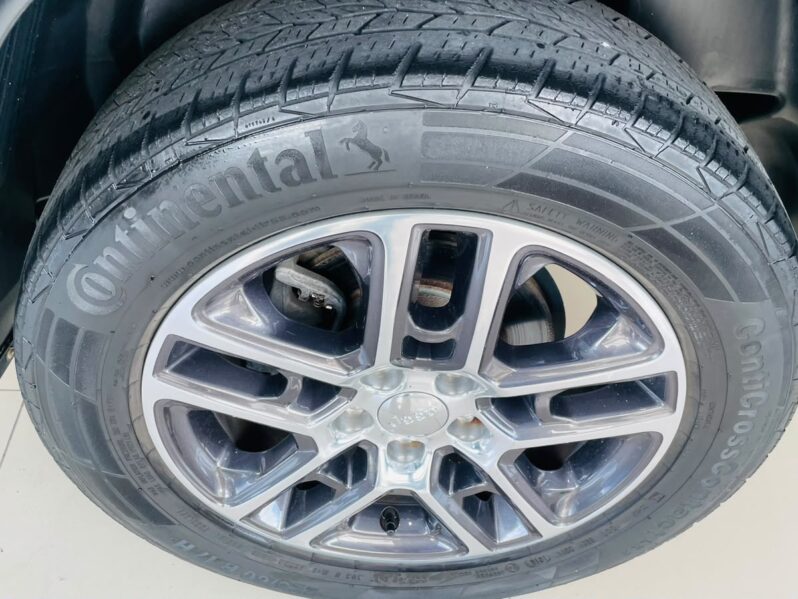 
								Jeep Compass 2.0 Sport 4×2 (Aut) (Flex) 2020 full									