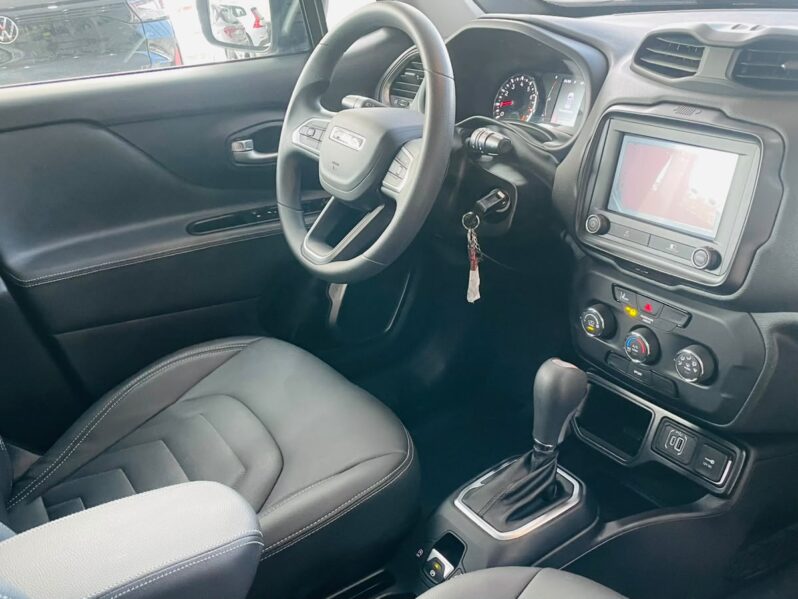 
								Jeep Renegade T270 1.3 Turbo 4×2 2024 full									