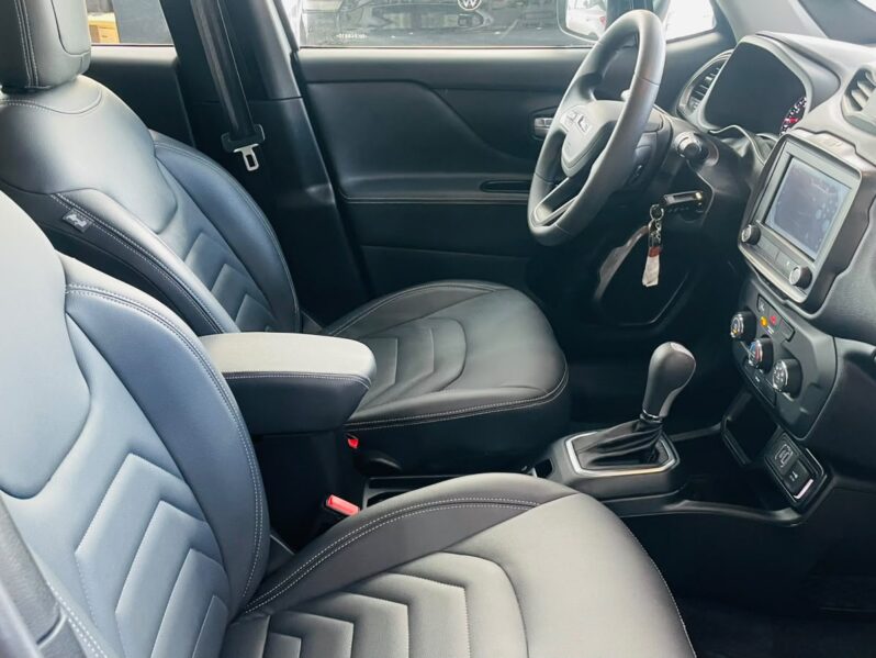 
								Jeep Renegade T270 1.3 Turbo 4×2 2024 full									