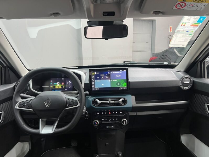 
								Renault Kwid E-Tech Techno 2026 full									