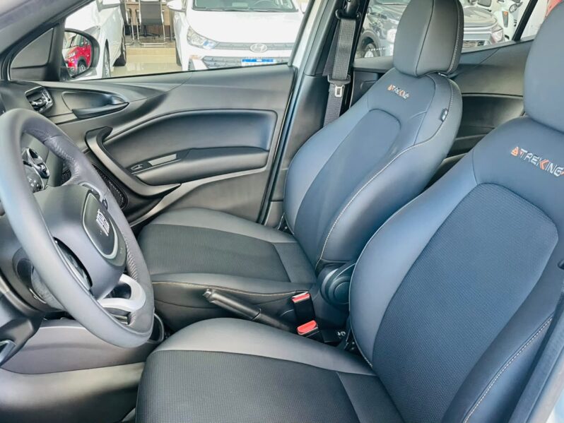 
								Fiat Argo Trekking 1.3 CVT 2024 full									