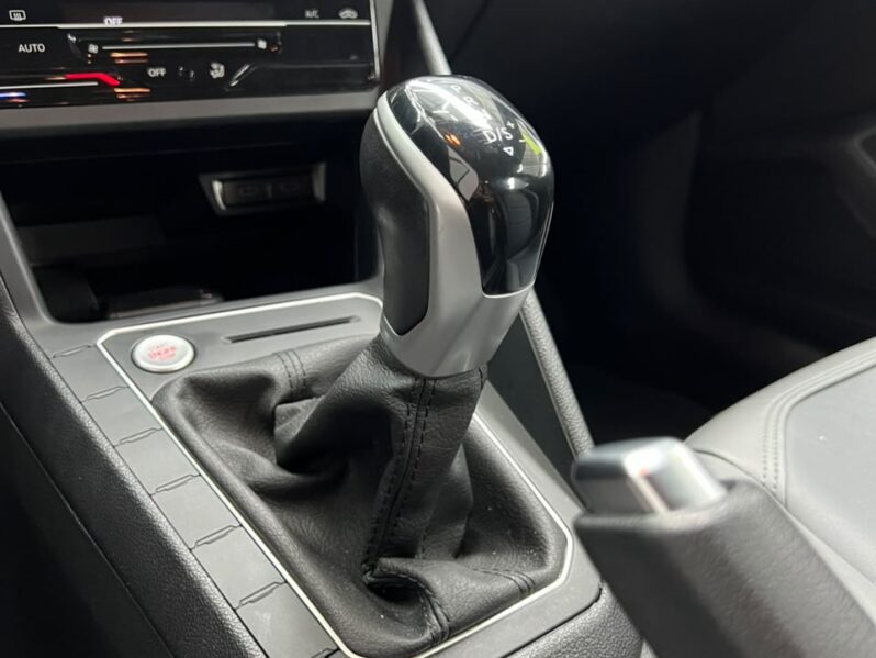 
								Volkswagen Nivus Highline 200 TSI 2024 full									